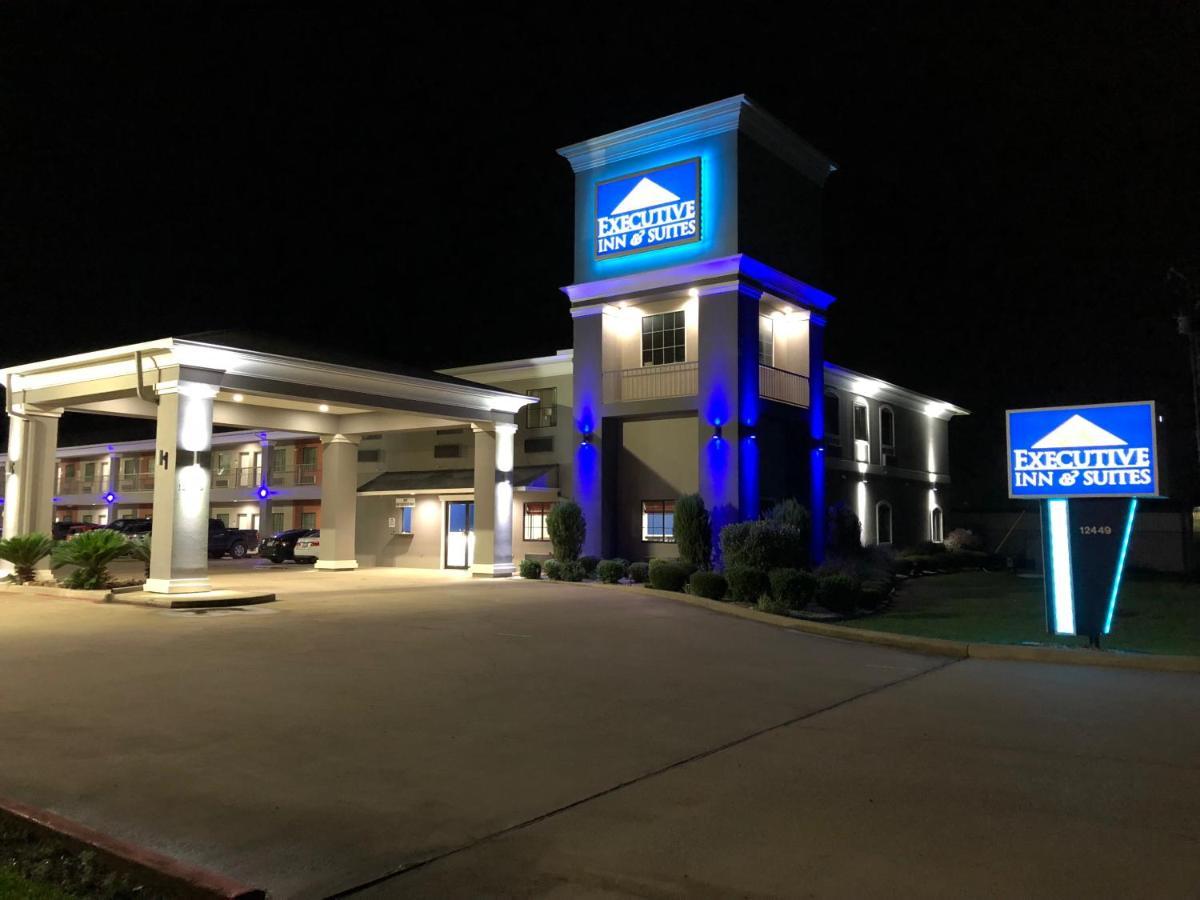 Executive Inn And Suites Joaquin Exteriér fotografie